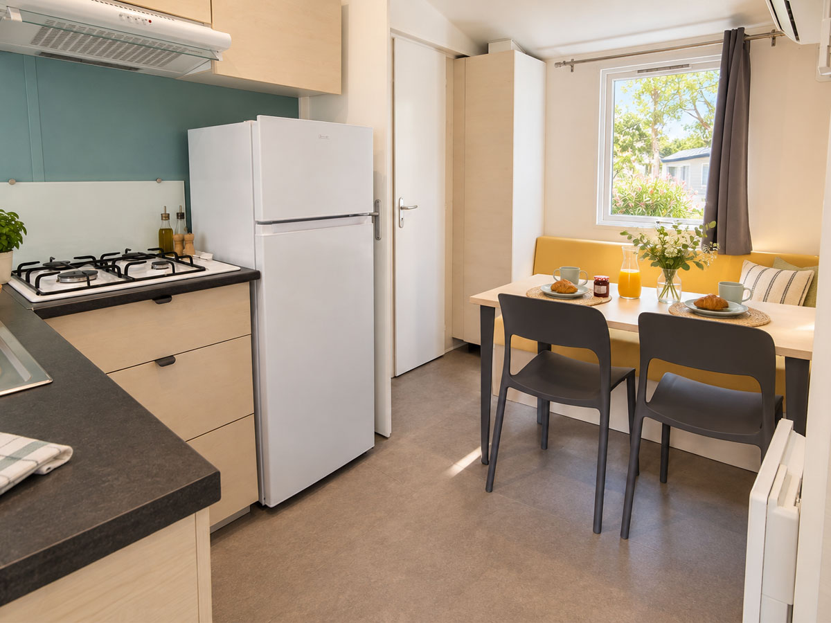 Intérieur du cottage climatisé pour 4 personnes